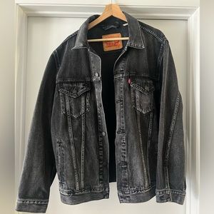 Levi’s Mens Denim Trucker Jacket (Men’s)